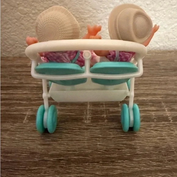 My Mini Baby Series 2 Boy/Girl TEAL TWINS
(Super Rare) - Picture 3 of 4